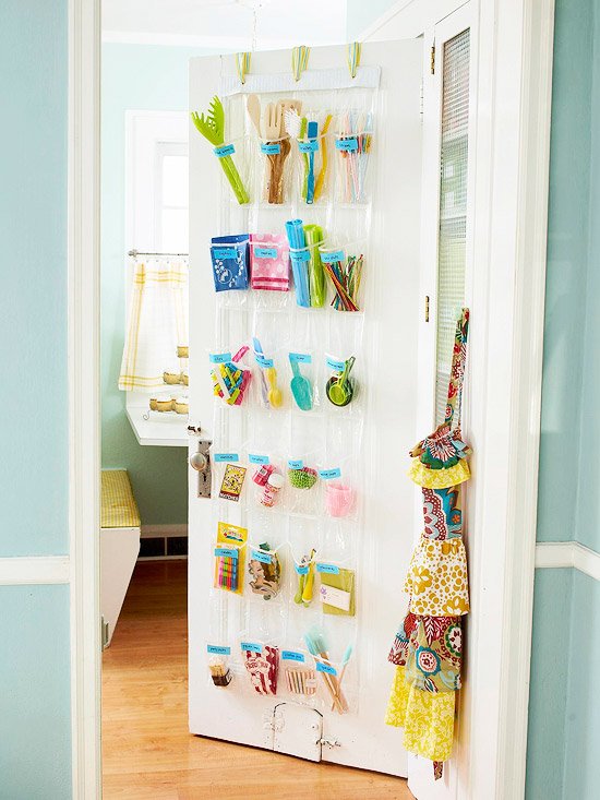 Hanging door organizer